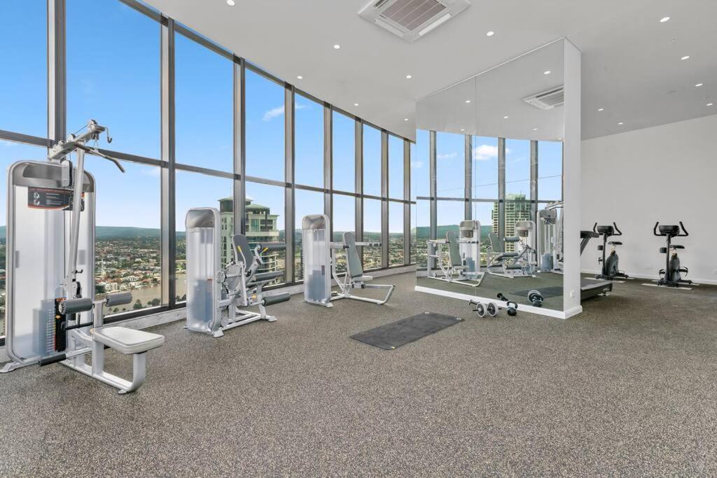 Apartment Luxe Canal View In Surfers Steps From The Sea Gold Coast